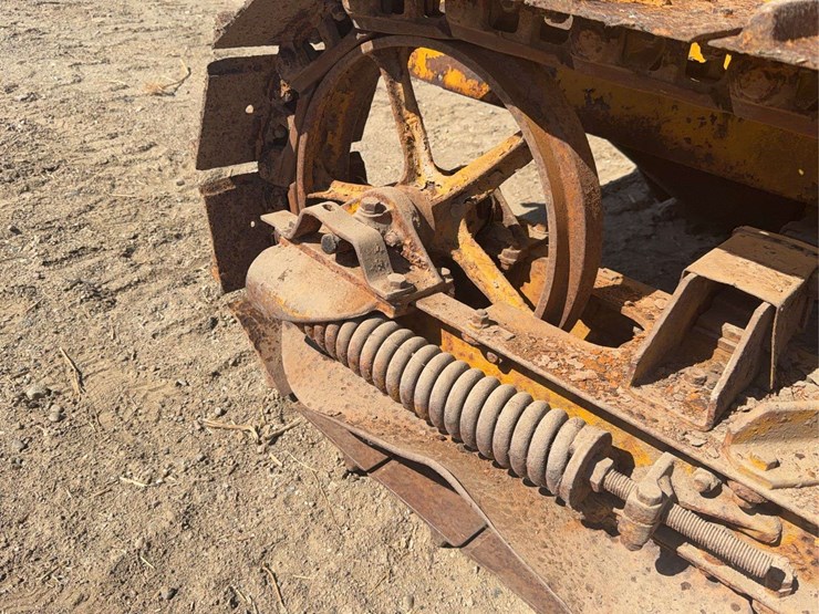 caterpillar-10-image-14
