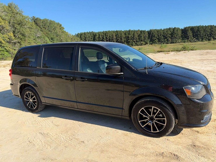 2019-dodge-grand-caravan-gt-image-4