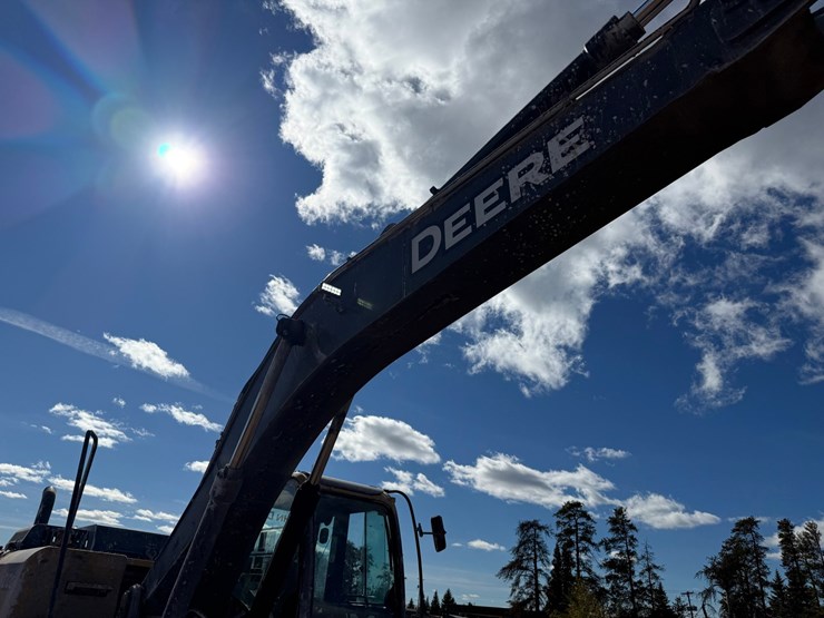 deere-210g-lc-image-22