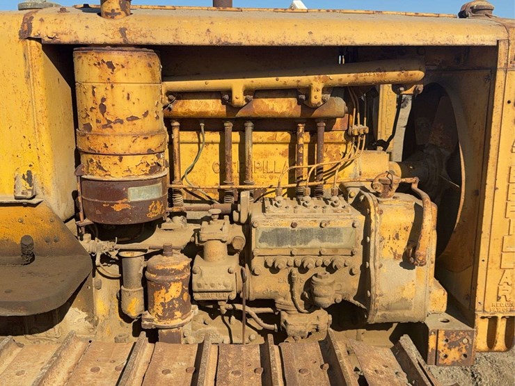 caterpillar-forty-diesel-image-28