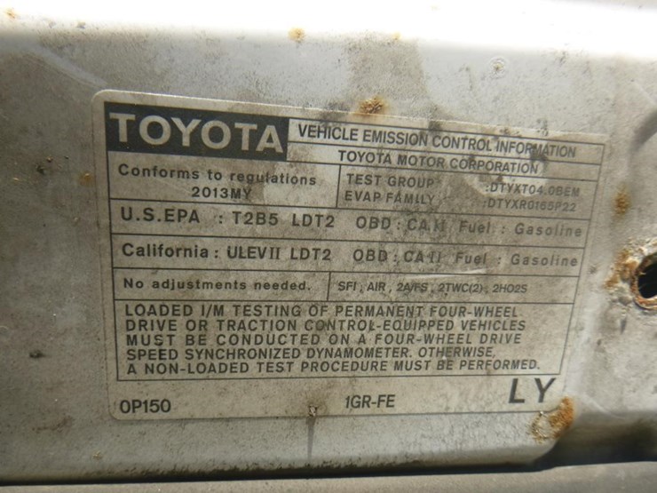 2013-toyota-tacoma-image-13