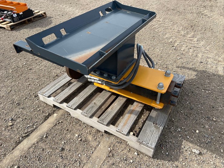 handy-skid-steer-post-pounder-image-3
