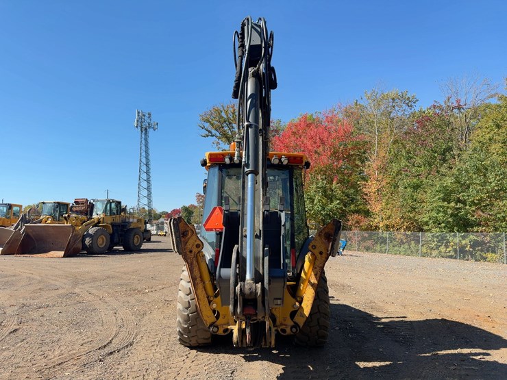 2017-deere-410l-image-4