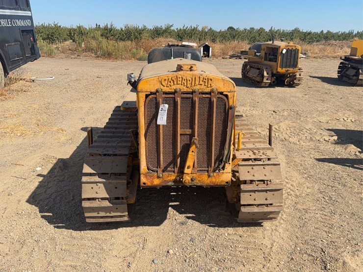 caterpillar-ten-image-8