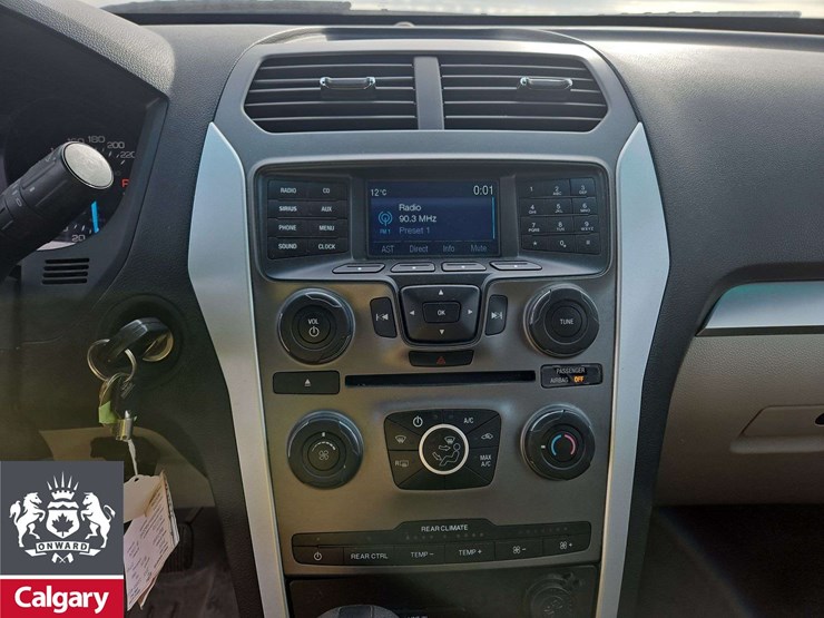 2015-ford-explorer-image-20