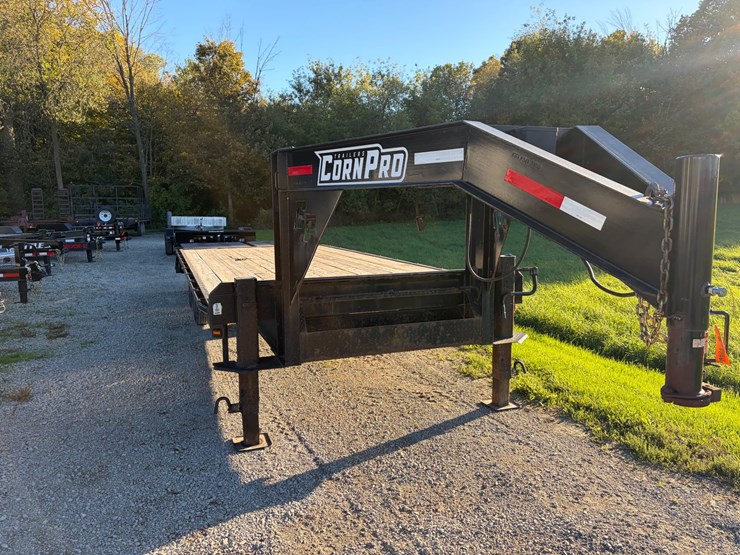 #641-•-2019-corn-pro-trailer-(has-wi-title)-(helenville,-wi)-image-2