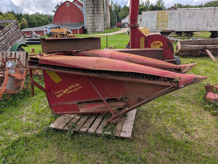 #4050-•-gehl-forage-harvester-image-18