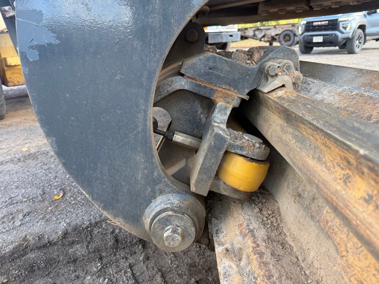 deere-672d-image-30