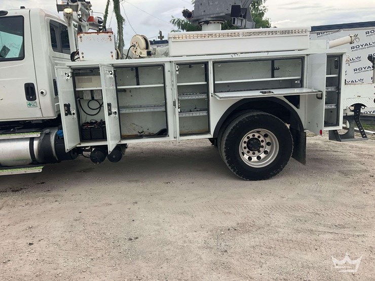 2015-international-durastar-4300-image-34
