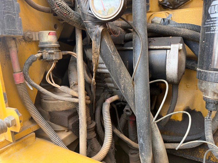 deere-672d-image-84