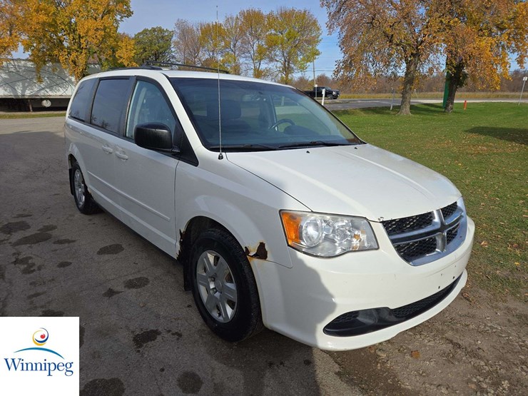 2013-dodge-grand-caravan-se-image-2