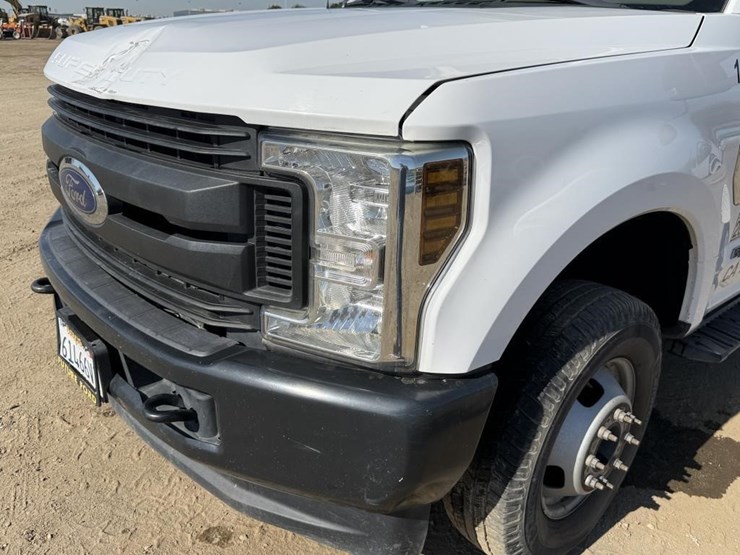 2019-ford-f450-image-17