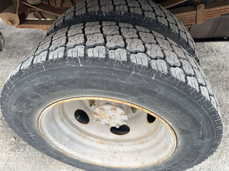 2009-ford-f550-xlt-image-10