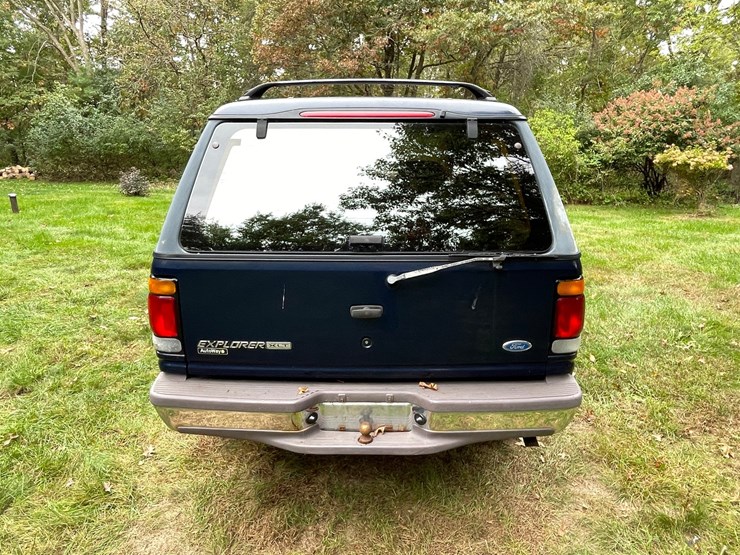 1997-ford-explorer-xlt-image-6