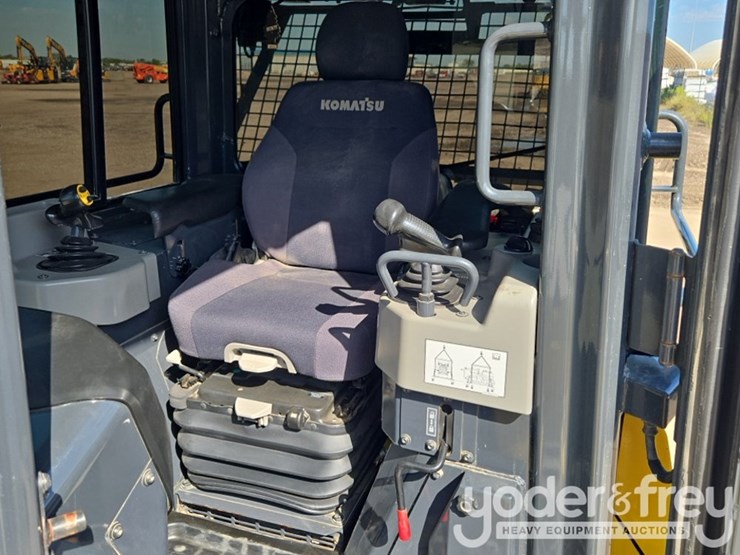 2020-komatsu-d39px-24-image-56