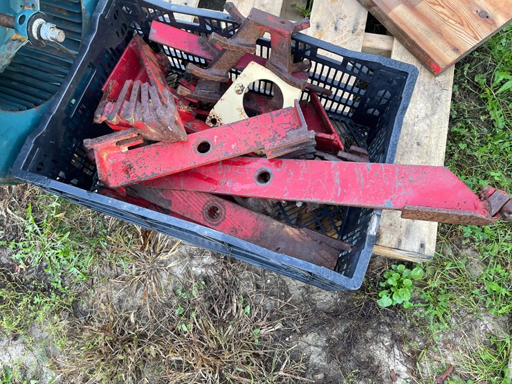 #3211-•-squirrel-fan-and-implement-brackets-image-6
