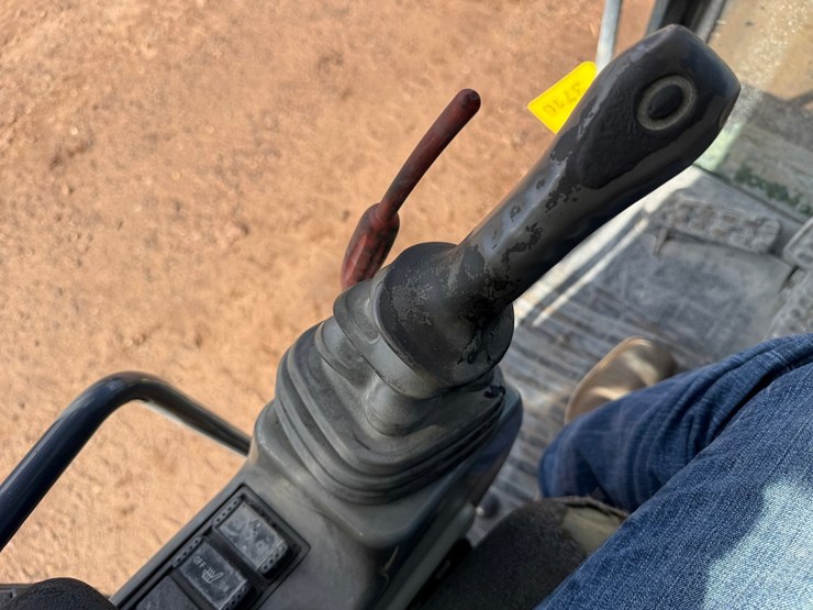 deere-210g-lc-image-49