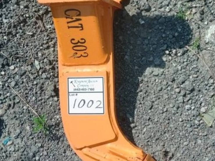 caterpillar-303-image-1