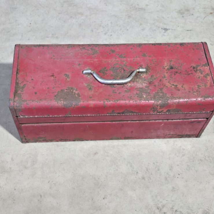 Stack-On 22" Heavy Duty Flat Top Hand Toolbox