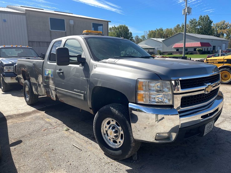 2008-chevrolet-2500-image-3