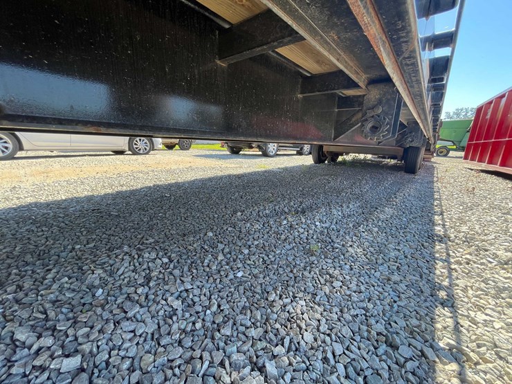 #640-•-2023-gator-gooseneck-trailer-(has-wi-prior-salvage-title)-(seymour,-wi)-image-40