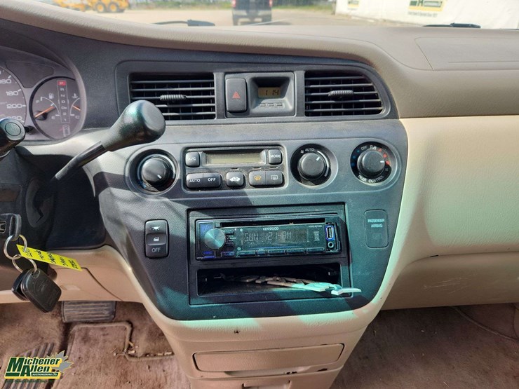 2004-honda-odyssey-image-21