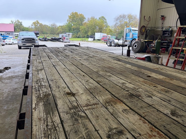 #638-•-2001-trailerman-tri-axle-gooseneck-trailer-(has-wi-title)(jefferson,-wi)-image-4