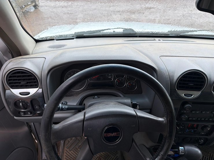 2005-gmc-envoy-image-26