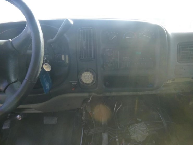 1999-gmc-3500-image-12