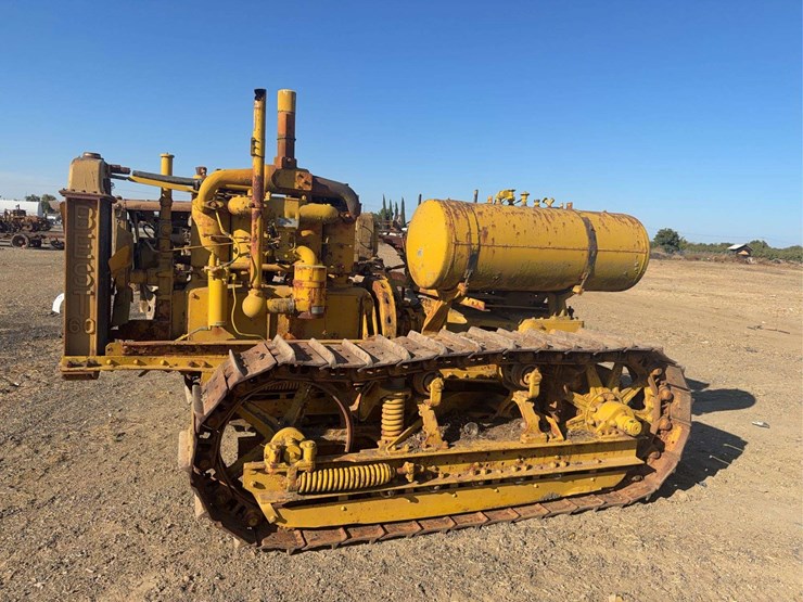 caterpillar-60-image-2