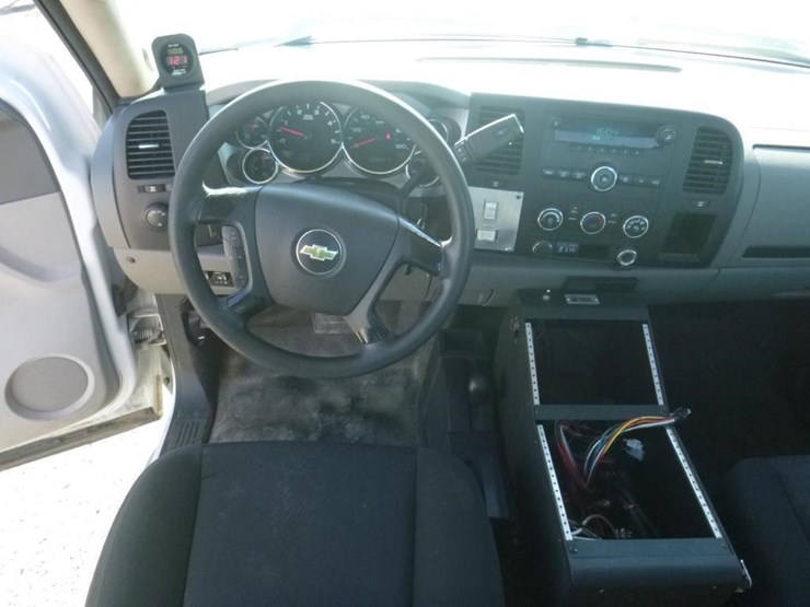 2014-chevrolet-3500hd-image-7