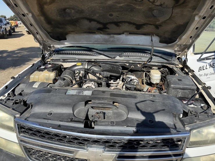 2006-chevrolet-3500-image-50