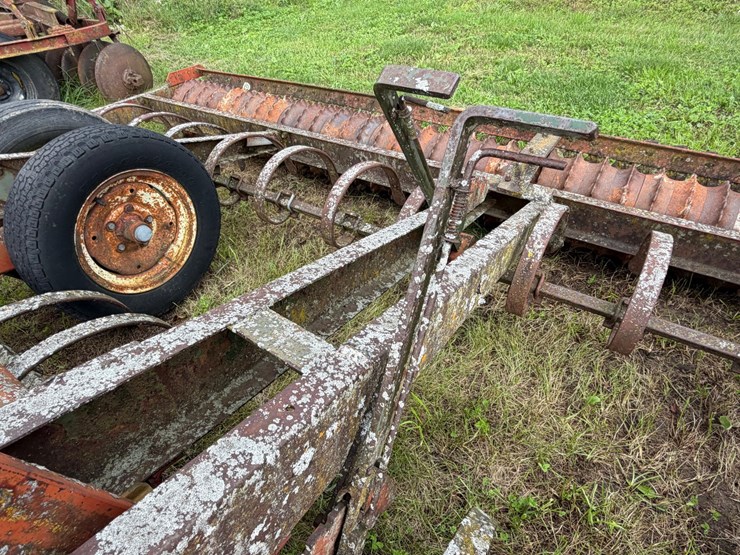 #4016-•-brillion-cultipacker-image-9