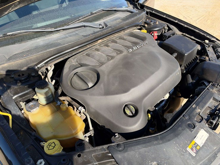 2014-chrysler-200-s-4-door-sedan-(150,748-miles)-image-8