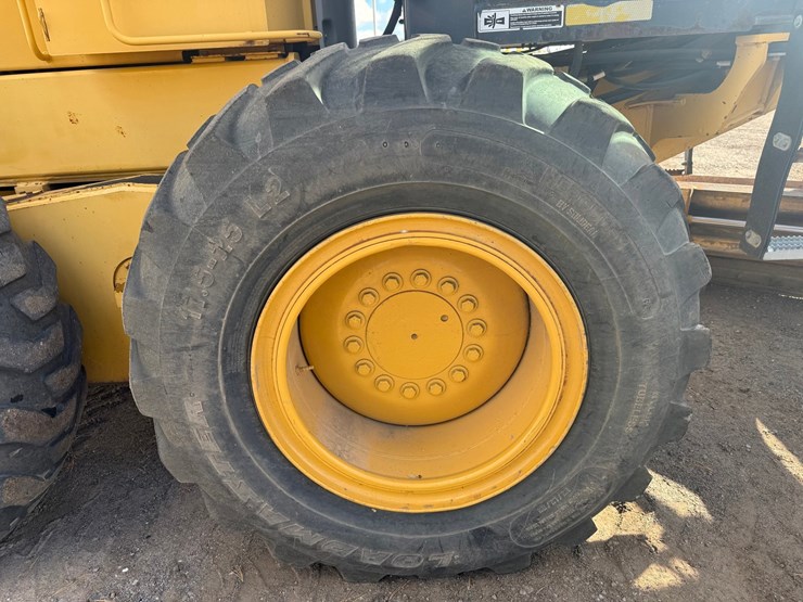 deere-672d-image-135