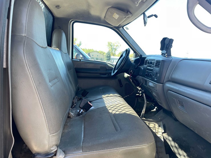 2002-ford-f450-image-37