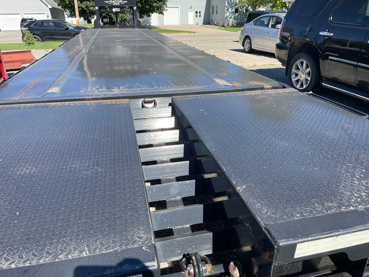 #640-•-2023-gator-gooseneck-trailer-(has-wi-prior-salvage-title)-(seymour,-wi)-image-31