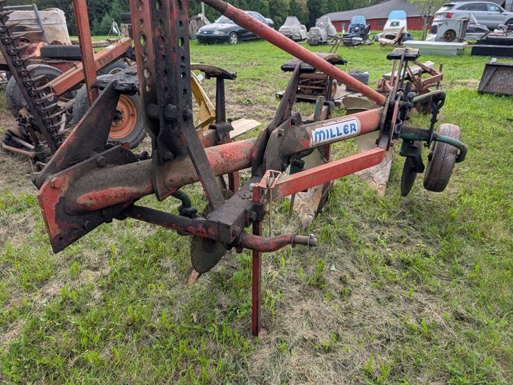 #4061-•-kverneland-3-bottom-plow-image-12