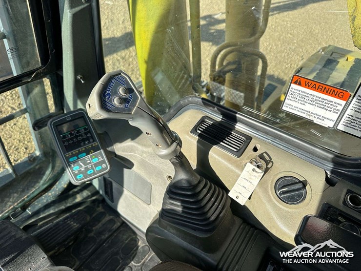 komatsu-pc270-lc-6le-image-12