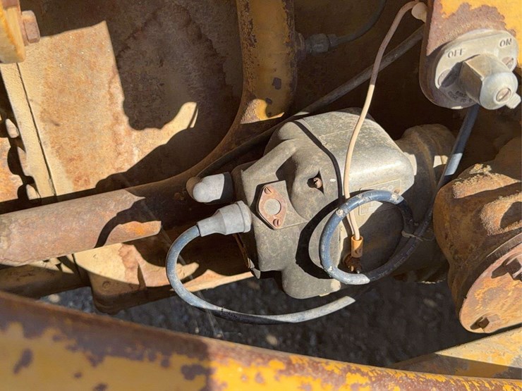 caterpillar-d7-image-26
