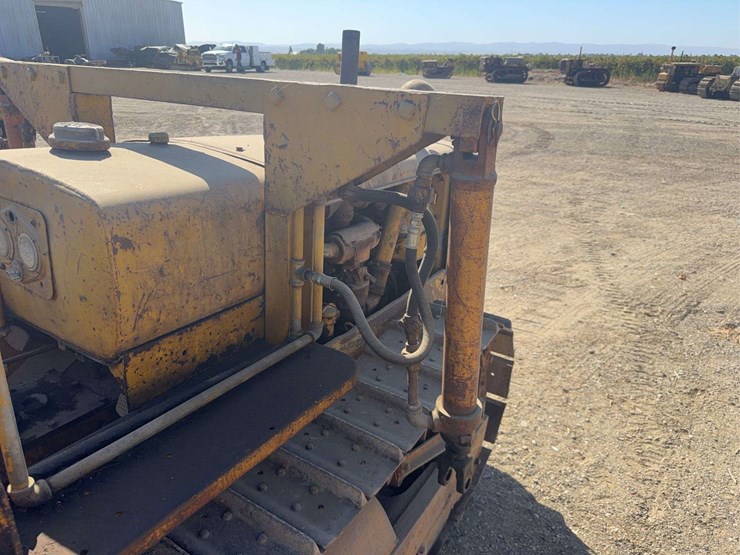 caterpillar-r2-image-39