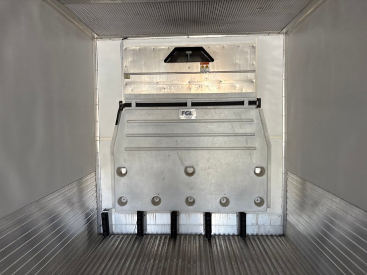 2015-utility-48'-reefer-image-16