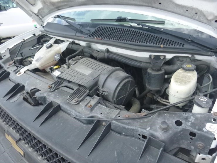2015-chevrolet-express-2500-image-10
