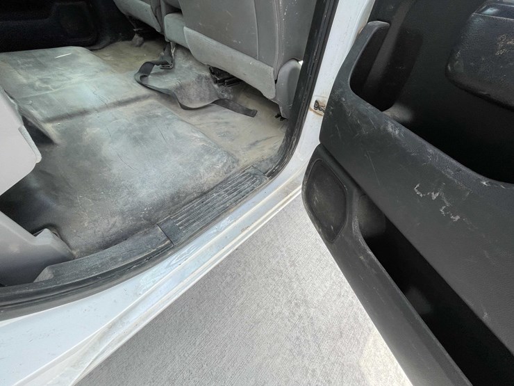 2018-chevrolet-3500-image-56