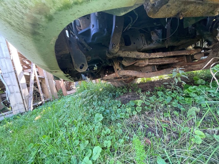 isuzu-nqr-image-39