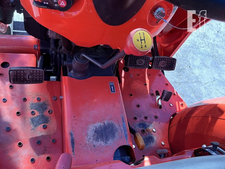 2023-kubota-l3301-image-14