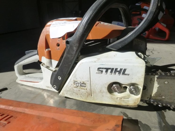 stihl-ms271-gas-chainsaw-image-4