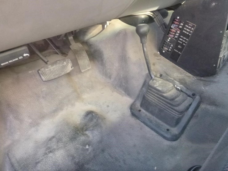 2005-ford-f450-image-19
