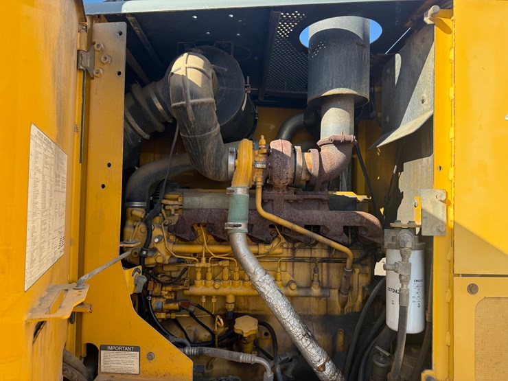 deere-672d-image-97
