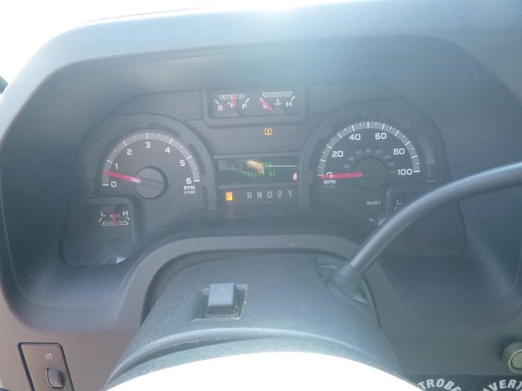 2011-ford-cargo-image-13